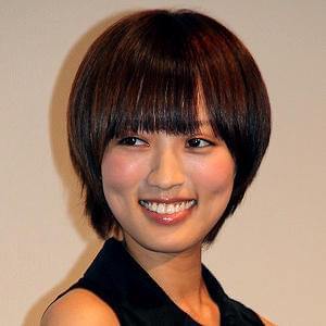 【画像】夏菜さん、おっぱいがデカすぎる！！