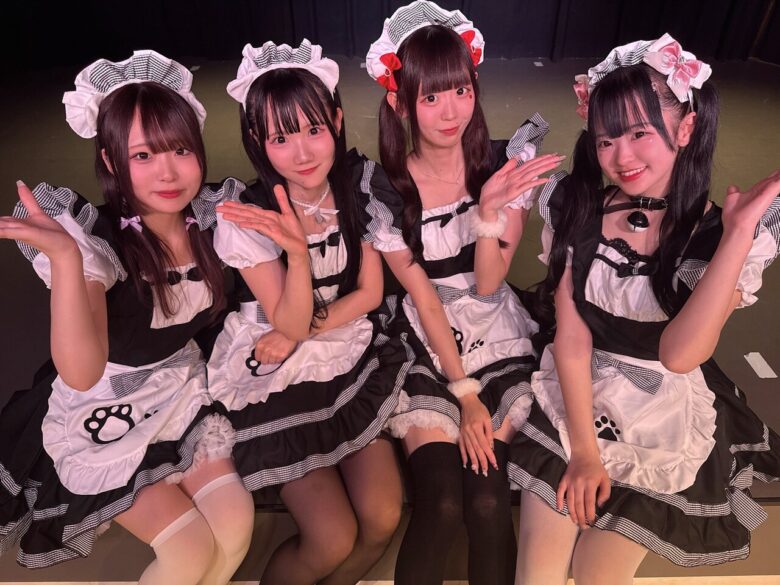 【画像】メイドさん達「さぁ、誰をお持ち帰りしますか！？」