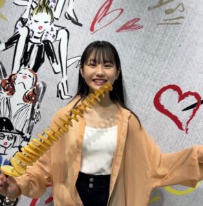 【画像】最新の土居楓奏ちゃんが横山玲奈ちゃんに少し似て来たよ