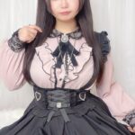 【画像】メイドさんのむちむちボディ！！