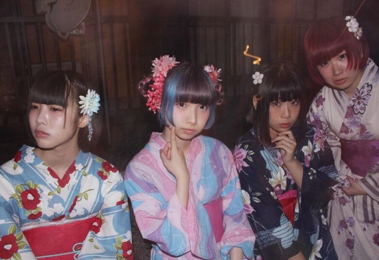 【画像】ギャルさん「ねぇ、私たちと遊ぼうよ！」