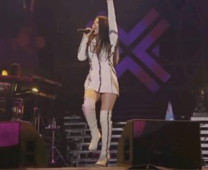 【画像】最近の声優さん、スカート短すぎてほぼノーパン状態😍