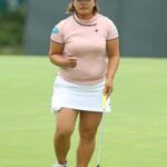 【画像】女子ゴルファーさん、オッパイがデカすぎる！！