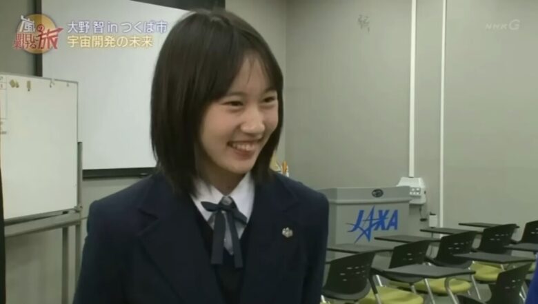 【テレビ】理系ＪＫさん、おっぱいを持ち上げられてしまう👈😭