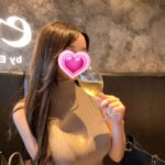 【画像あるよ】ニットのセーター切るとみんな巨乳に見える