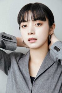 【画像】親子漫才師池田レイラちゃん服着ててもおっぱい