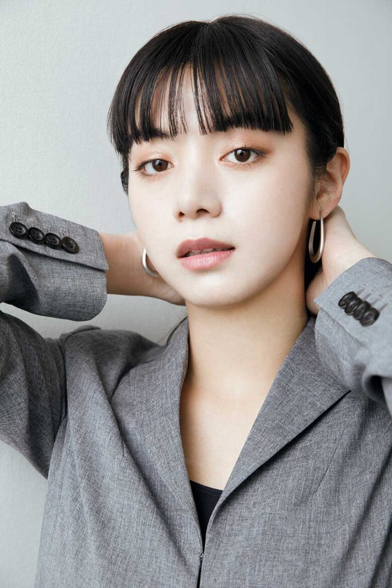 【画像】親子漫才師池田レイラちゃん服着ててもおっぱい