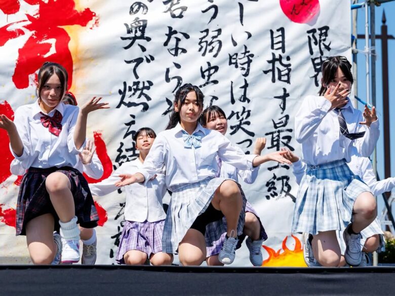 【画像】JKさん、文化祭で男子をシコらせにかかるwwwwwwwwwwwwwww