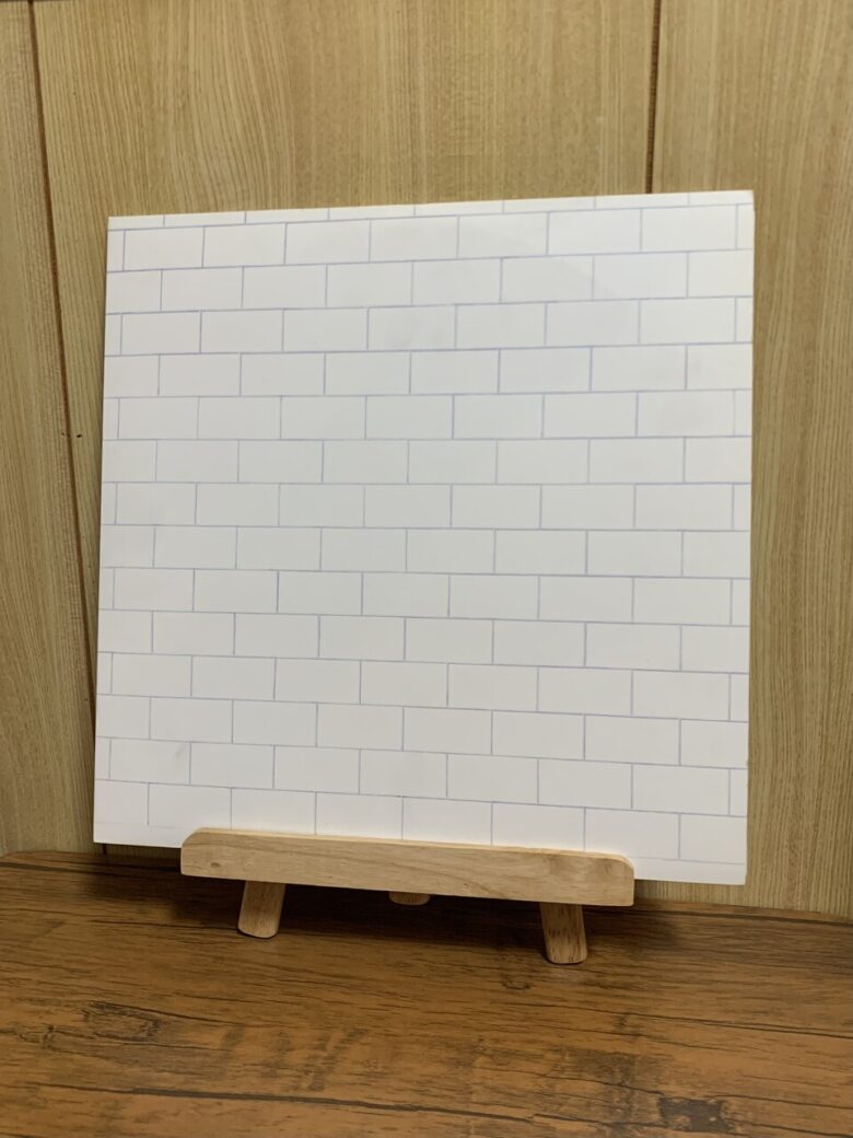 【画像】40年以上前のバンドのアルバムを購入して…