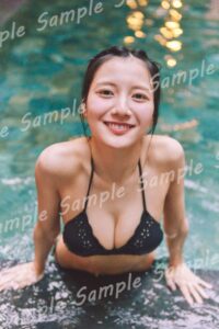 【画像】アイドルグループのおっぱいエースの水着写真集ｗｗｗｗｗｗ