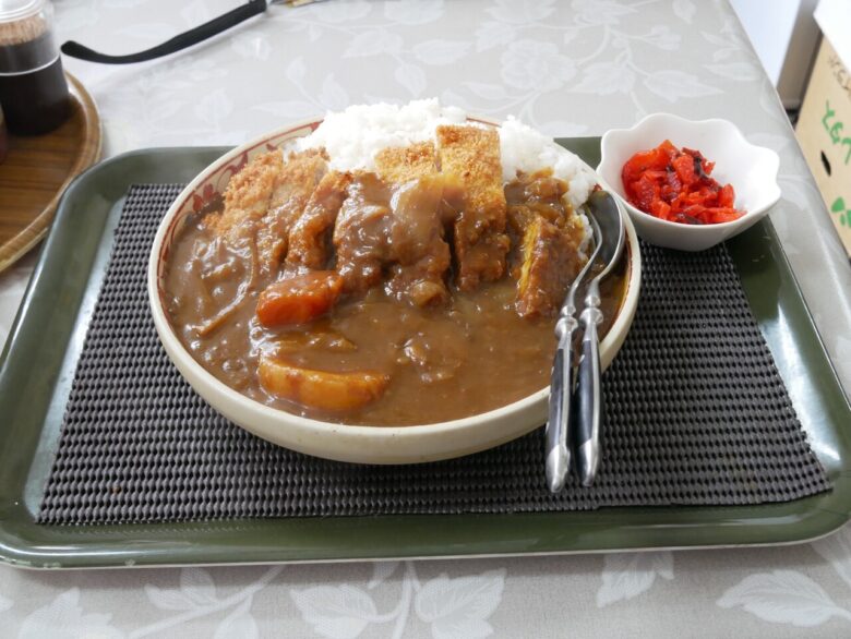 【朗報】こちらのカレー、超絶美味そうじゃん！