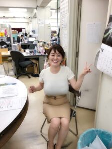【討論】巨乳の40歳美人とやりたい人いる？