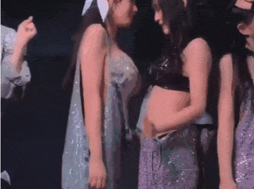 【GIF】おっぱいマウントwwwwwwwwwwwwwwwwwwwwwwwwwww