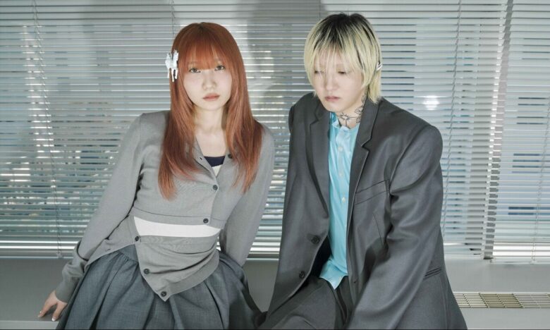 【画像】YOASOBIの近影がコチラ