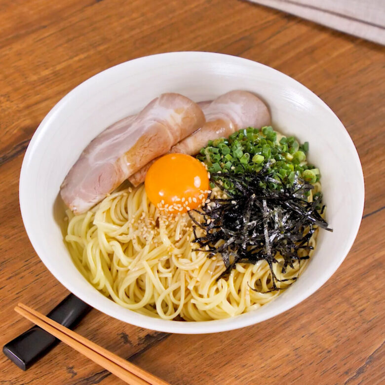 【画像】おいしそうな煮干しまぜそば、これは食べたい!!