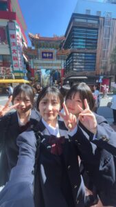 【画像】横浜(ハマ)の安心系JK、中華街を満喫する