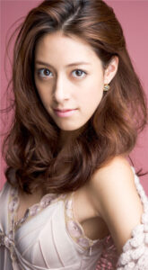 【画像】森泉さんのバニーガールが意外といいかも！？