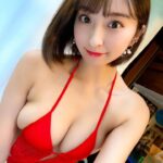 【警報発令！】爆乳グラドルさん、水着からおっぱいハミ出てるぞ！！